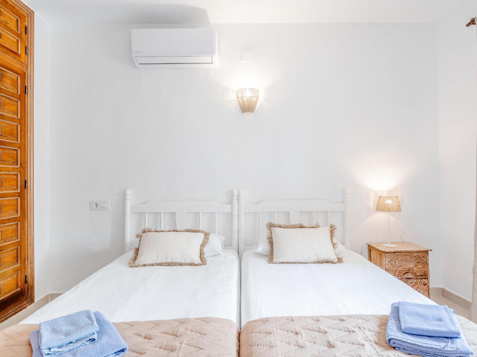 Les Canyes By Interhome Denia
